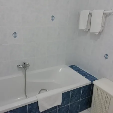 Vintage Flat With Swimming Pool